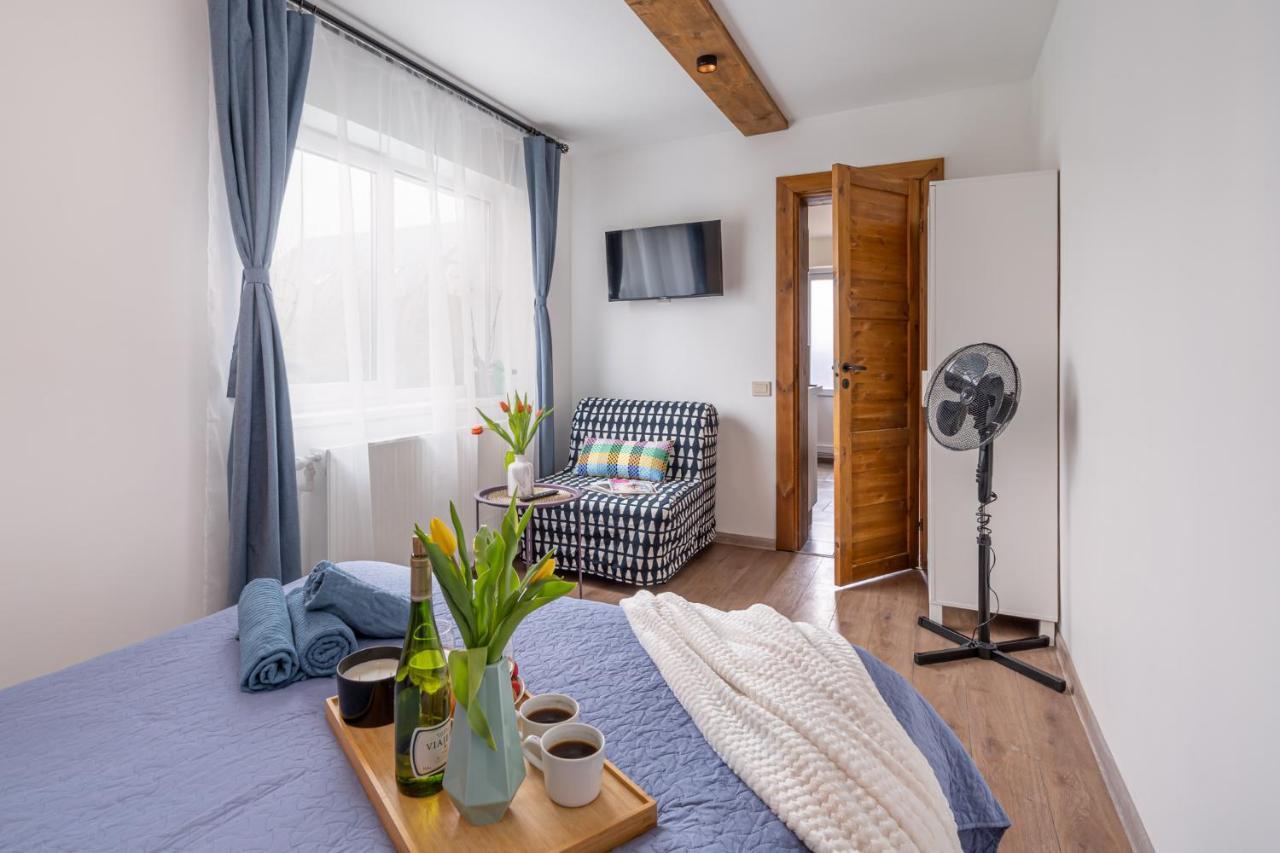 Family Garden Apartments With Free Private Parking & Playground Riga Extérieur photo