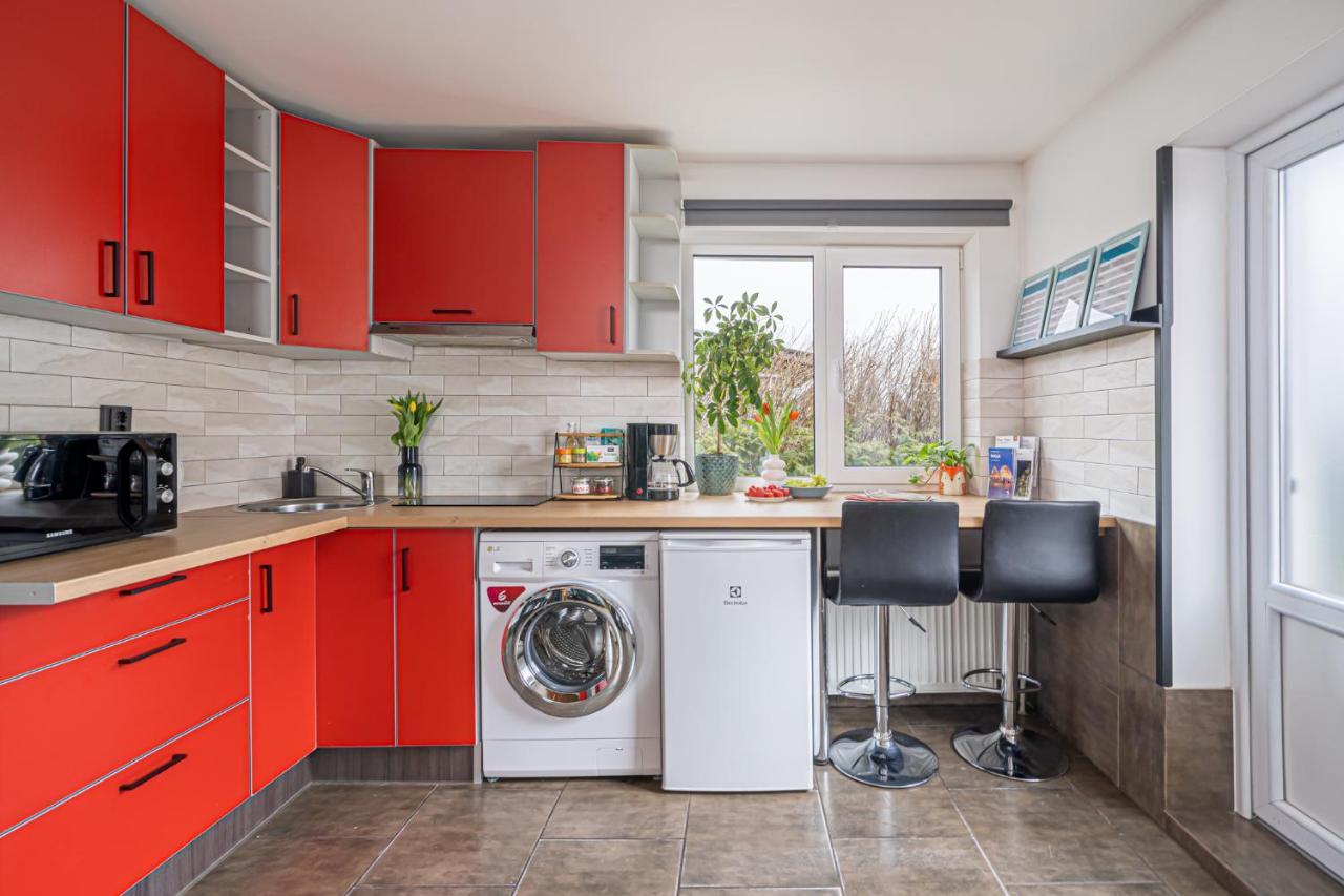 Family Garden Apartments With Free Private Parking & Playground Riga Extérieur photo