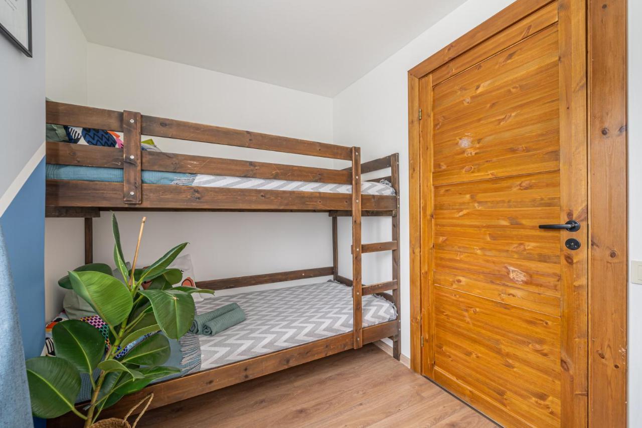 Family Garden Apartments With Free Private Parking & Playground Riga Extérieur photo