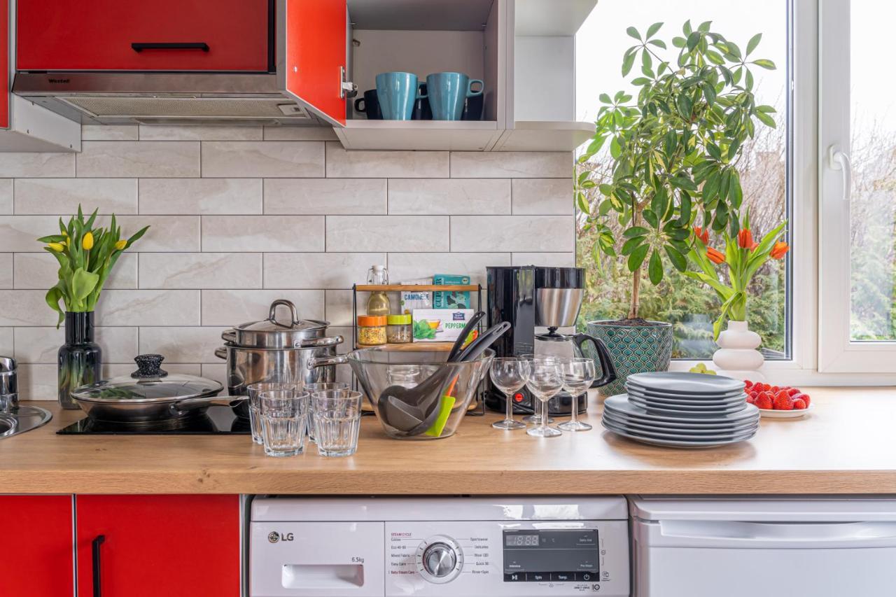 Family Garden Apartments With Free Private Parking & Playground Riga Extérieur photo