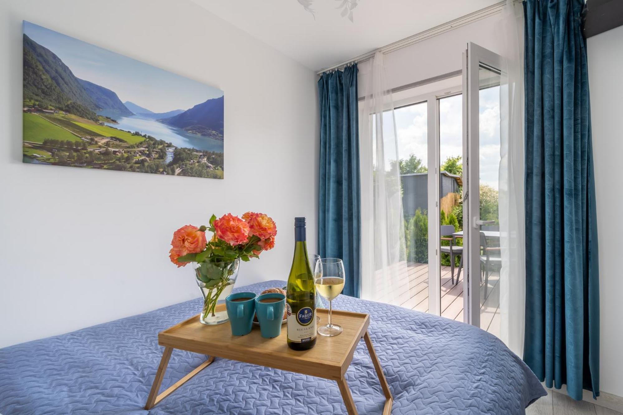 Family Garden Apartments With Free Private Parking & Playground Riga Extérieur photo