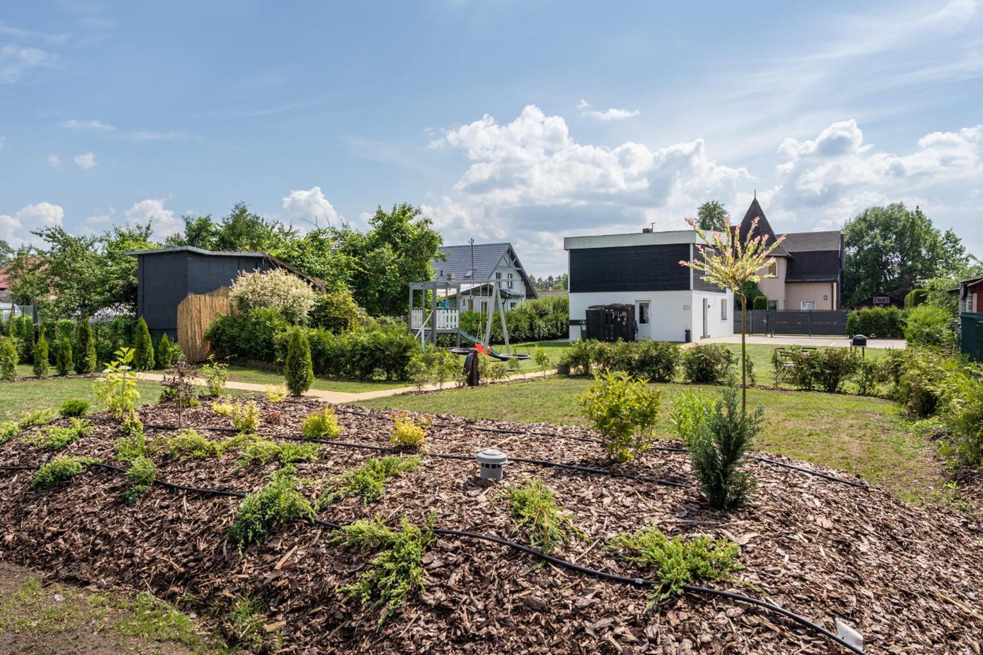 Family Garden Apartments With Free Private Parking & Playground Riga Extérieur photo