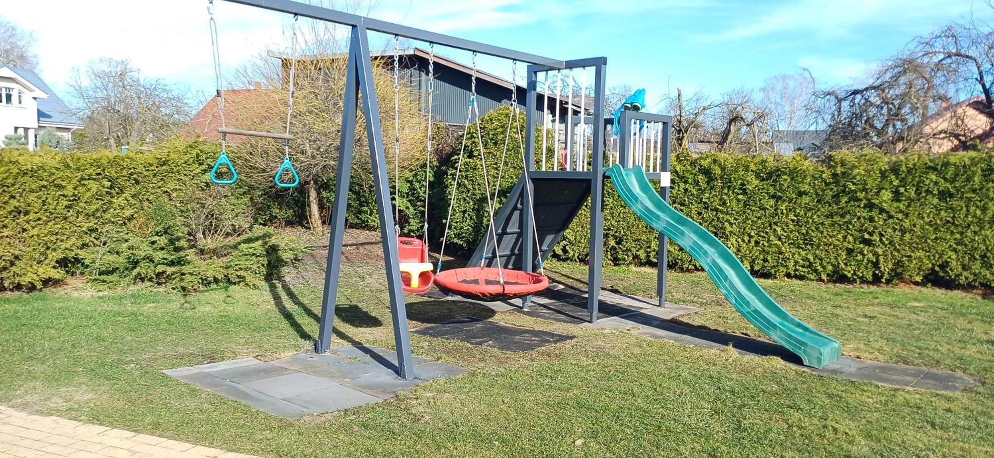 Family Garden Apartments With Free Private Parking & Playground Riga Extérieur photo